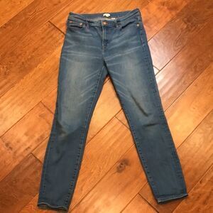J. crew Medium Light Wash Skinny Jeans, Light Stretch Material Size 28